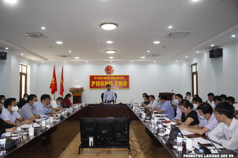 Phiên họp UBND huyện Phong Thổ  tháng 11