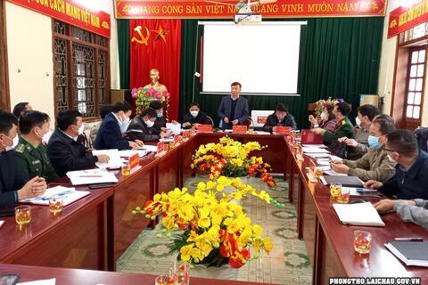 Ban Thường vụ Huyện ủy Phong Thổ làm việc với Đảng ủy xã Mù Sang