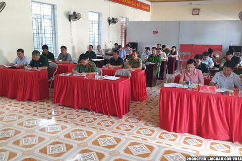 Thị trấn Phong Thổ tổ chức Hội nghị ra mắt mô hình “Đội tự quản về ANTT” Hội Cựu chiến binh Thị trấn Phong Thổ.