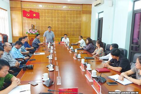 Đoàn công tác Quận Hoàng Mai, thành phố Hà Nội thăm và làm việc tại huyện Phong Thổ