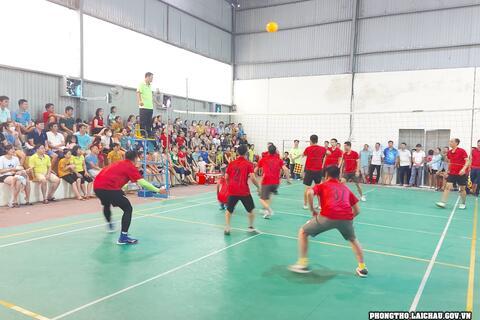 Bế mạc giải bóng chuyền hơi công chức, viên chức, lao động huyện Phong Thổ năm 2022