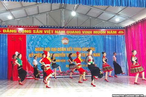 Tổ dân phố Hữu Nghị, Thị trấn Phong Thổ tổ chức Ngày hội Đại đoàn kết toàn dân tộc năm 2022