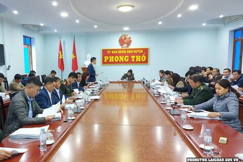 HĐND huyện Phong Thổ khoá XXI, nhiệm kỳ 2021- 2026  thảo lận tại tổ số 2