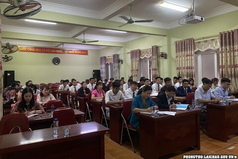 Trường Chính trị tỉnh Lai Châu phối hợp với Huyện Phong Thổ tổ chức khai giảng lớp Trung cấp lý luận chính trị khóa I/2023