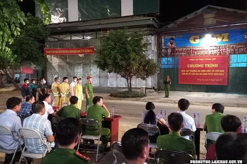 Ghi nhận Diễn tập phương án chữa cháy và cứu nạn, cứu hộ Tổ liên gia an toàn PCCC nhóm 1 thị trấn Phong Thổ năm 2023