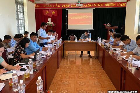 Đoàn công tác của UBND huyện Phong Thổ kiểm tra, nắm tình hình thực hiện nhiệm vụ phát triển kinh tế xã hội 9 tháng đầu năm 2023 và các Chương trình Mục tiêu Quốc gia  tại xã Pa Vây Sử