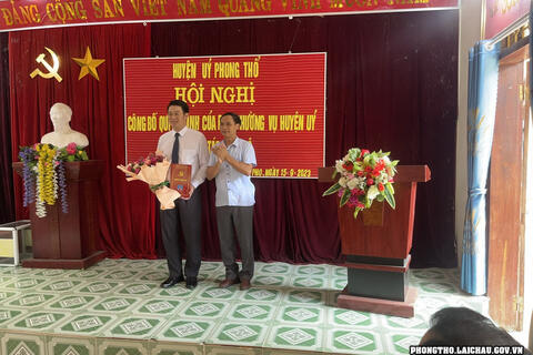 Huyện ủy Phong Thổ tổ chức Hội nghị công bố quyết định về công tác cán bộ