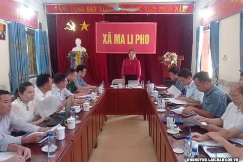Tổ công tác số 03 UBND huyện Phong Thổ làm việc với xã Ma Li Pho