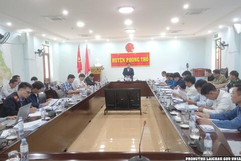 Thảo luận tại tổ, kỳ họp thứ 17 HĐND huyện Phong Thổ khoá XXI nhiệm kỳ 2021 – 2026