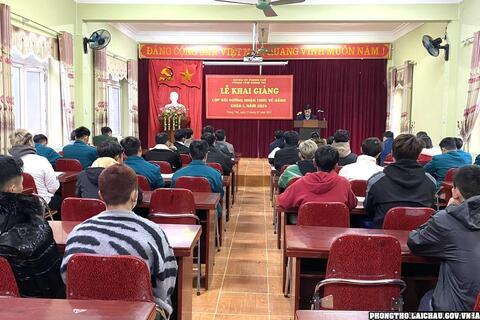 Phong Thổ khai giảng lớp bồi dưỡng nhận thức về Đảng khóa I, năm 2024