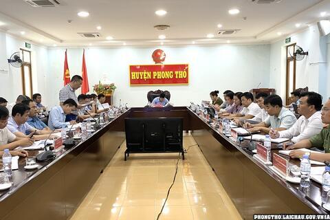 Phiên họp UBND huyện Phong Thổ tháng 3