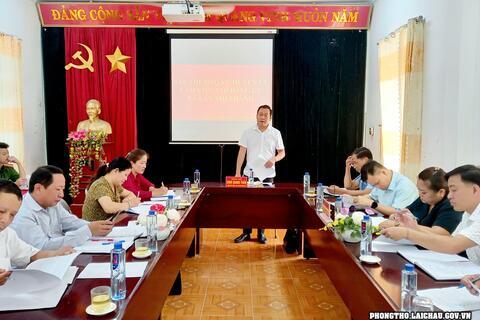 Ban Thường vụ Huyện ủy Phong Thổ làm việc với Đảng ủy xã Lản Nhì Thàng