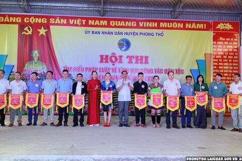 Hội thi tìm hiểu pháp luật về lĩnh vực công tác dân tộc huyện Phong Thổ năm 2024