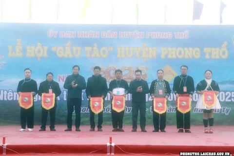 Khai mạc Lễ hội Gầu Tào huyện Phong Thổ năm 2025