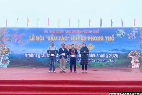 Bế mạc Lễ hội Gầu Tào huyện Phong Thổ năm 2025