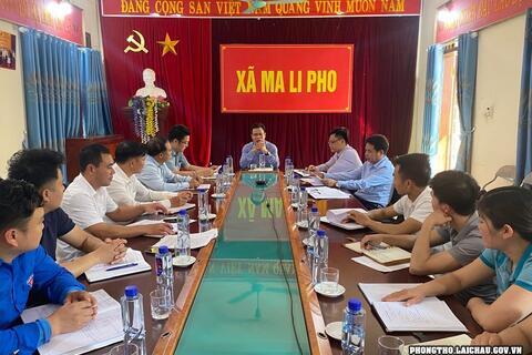 Kiểm tra triển khai xóa nhà tạm, nhà dột nát trên địa bàn các xã huyện Phong Thổ