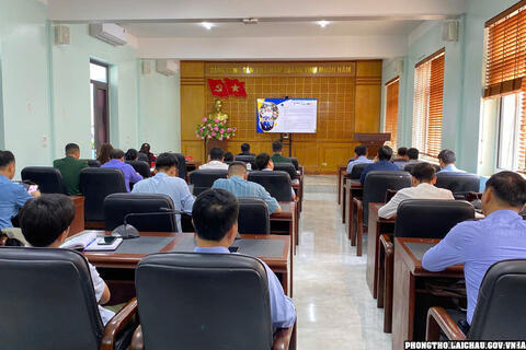 Hội nghị quán triệt, học tập các văn bản  của trung ương, của tỉnh
