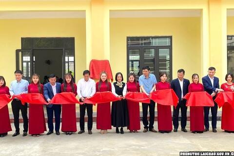 <a href="/tin-tuc-su-kien/xay-dung-nong-thon-moi" title="Xây dựng nông thôn mới" rel="dofollow">Xây dựng nông thôn mới</a>