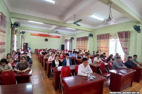 Bế giảng lớp bồi dưỡng Đảng viên mới khóa II năm 2025
