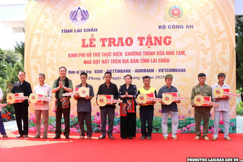 Bộ Công an bàn giao kinh phí xóa nhà tạm, nhà dột nát trên địa bàn tỉnh Lai Châu