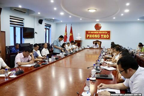 Phiên họp thường kỳ tháng 5 UBND huyện Phong Thổ