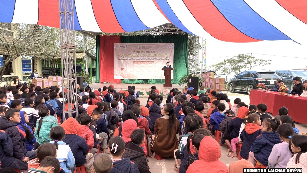 Lễ khánh thành công trình phòng học trường PTDTBT TH&THCS Tung Qua Lìn
