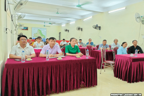 Đảng bộ xã Mường So trao tặng Huy hiệu Đảng đợt 19/5/2024