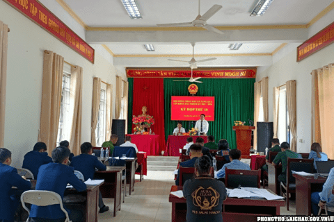 Kỳ họp lần thứ Mười, Hội đồng Nhân dân xã Tung Qua Lìn khóa XXI, nhiệm kỳ 2021 -2026