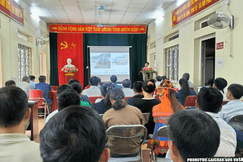 Đảng ủy xã Bản Lang tổ chức Hội nghị thông tin thời sự và triển khai, quán triệt các chỉ thị, nghị quyết, kết luận của Trung ương, Tỉnh ủy và Huyện ủy