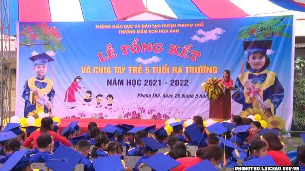 Trường Mầm non Hoa Ban  thị trấn Phong Thổ tổng kết năm học 2021 - 2022