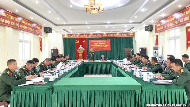 Hội nghị bàn giao nhiệm vụ Chỉ huy trưởng Ban chỉ huy quân sự huyện Phong Thổ
