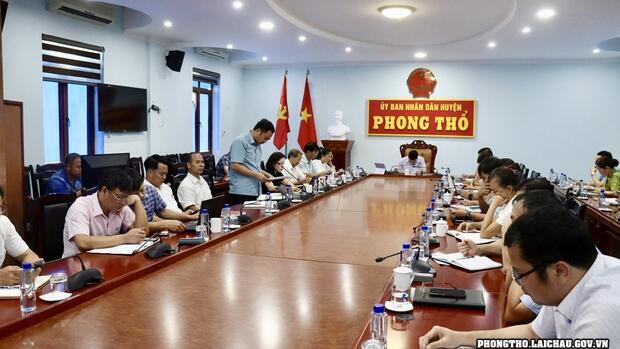 Phiên họp thường kỳ tháng 5 UBND huyện Phong Thổ