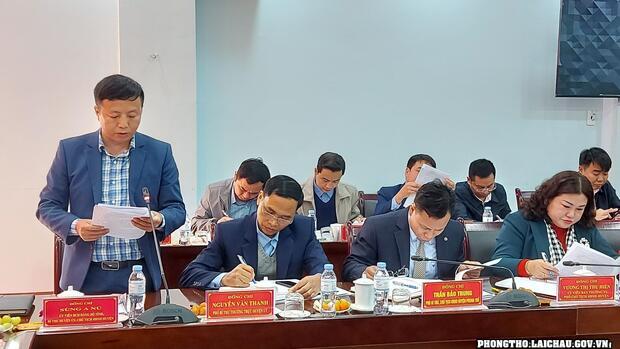 Đồng chí Giàng Páo Mỷ - Bí thư Tỉnh ủy làm việc với BTV Huyện ủy Phong Thổ